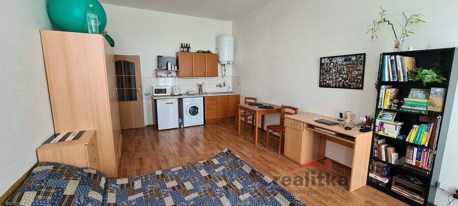 Pronájem zařízeného bytu 1+kk s balkónem, Opava, ul. Olbrichova