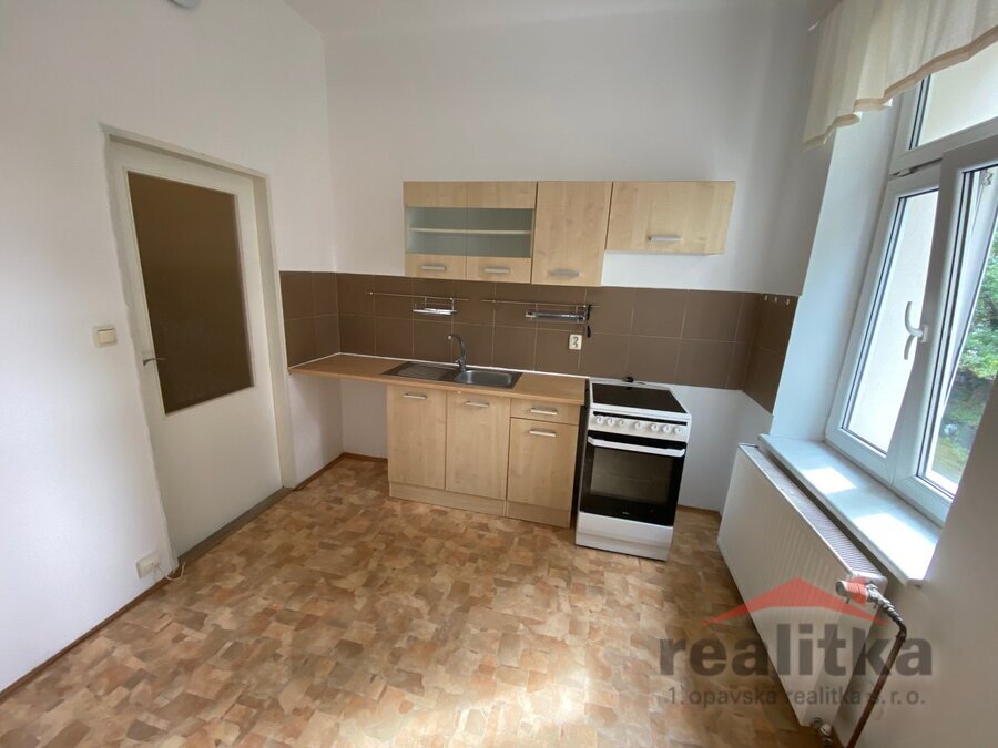 Pronájem bytu 1+1 38 m2, Opava, ul. Rybářská