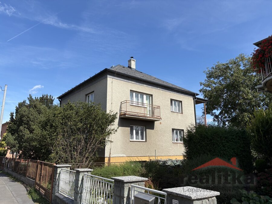 Prodej dougeneračního rodinného domu, 2x 3+1, Opava, ul. Fügnerova