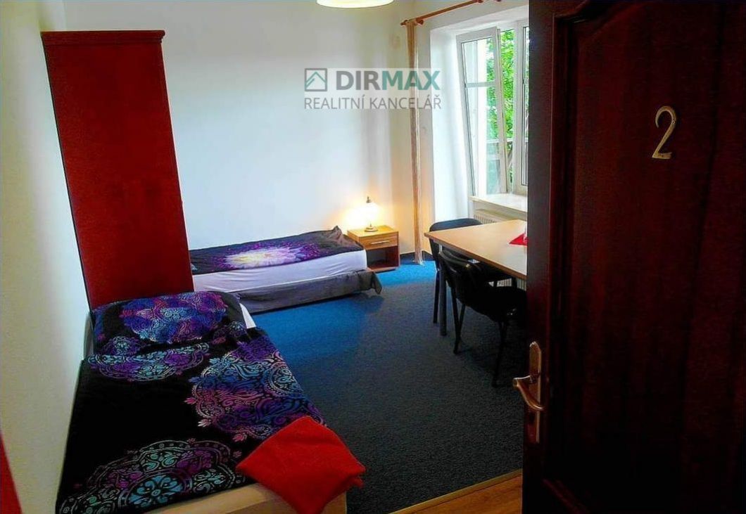 Pronájem lůžka ve dvoulůžkovém bytě 1+kk s terasou, kompletně zařízený, 31m2, Plzeň Valcha