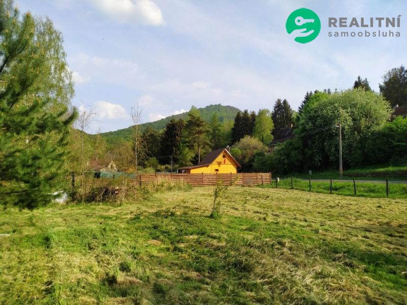Prodej stavebního pozemku 963m² v obci Noviny pod Ralskem