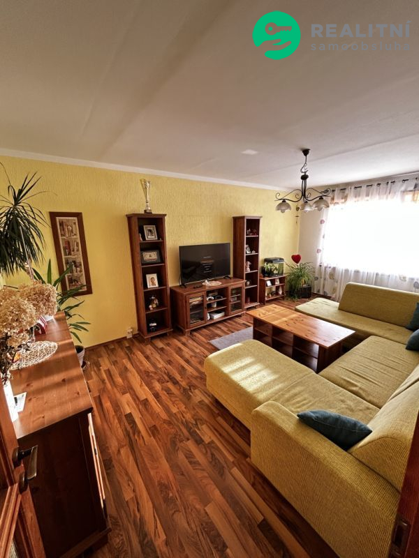 Prodej bytu 3+1 v Tachově – 75 m², balkon, výtah, sklep
