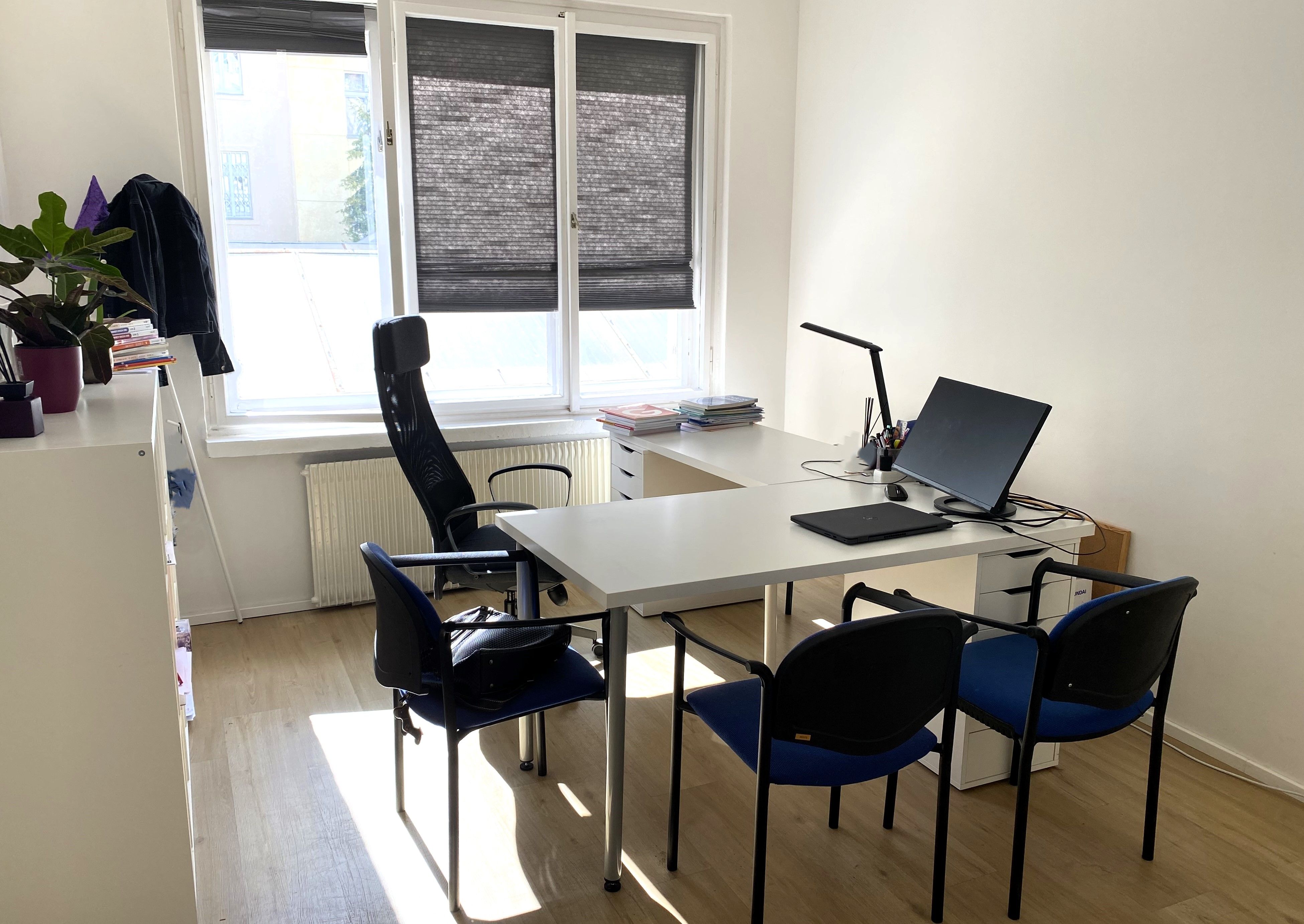 Pronájem kanceláře 13 m² nebo sdíleného pracovního místa