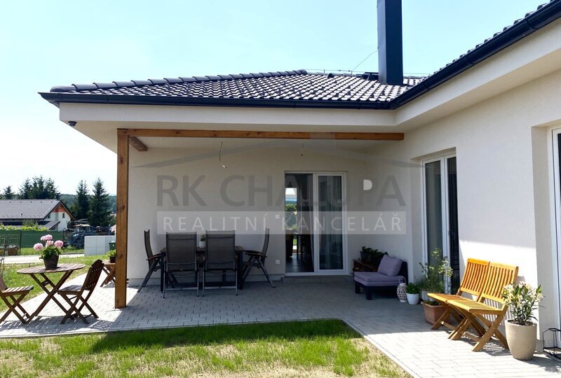 Pronájem novostavby rodinného domu s krásným výhledem, Litvínovice, 4+kk, 1000 m2, parkování, MHD.