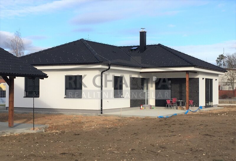 Prodej výstavby nízkoenergetického RD 4+1, Hluboká nad Vltavou, 918 m2, nová rezidenční lokalita