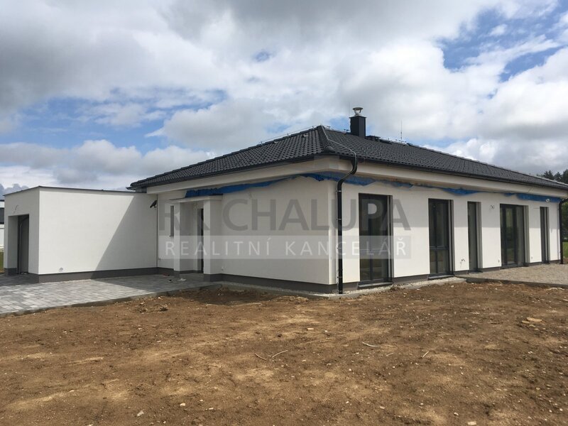 Prodej výstavby nízkoenergetického RD 4+kk, Hluboká nad Vltavou, 920 m2, nová rezidenční lokalita