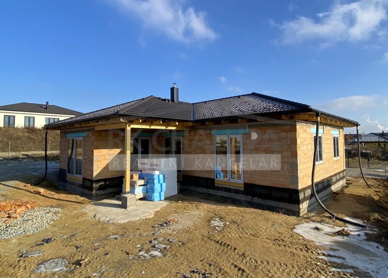 Prodej RD s dokončením, 5+kk, nízkoen. tř. B, Litvínovice, České Budějovice, 1.088 m2