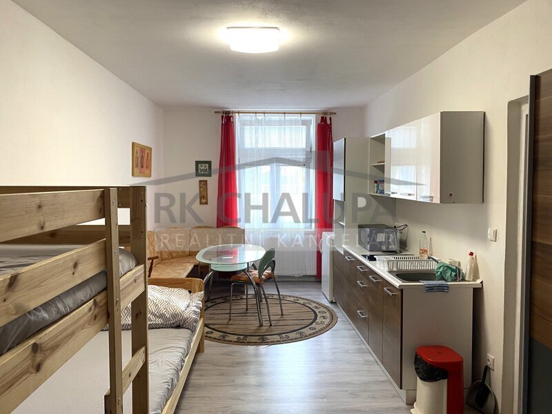 Prodej objektu k bydlení, penzion, ubytovna, Stráž nad Nežárkou, parking, restaurace, bazén, 910 m2