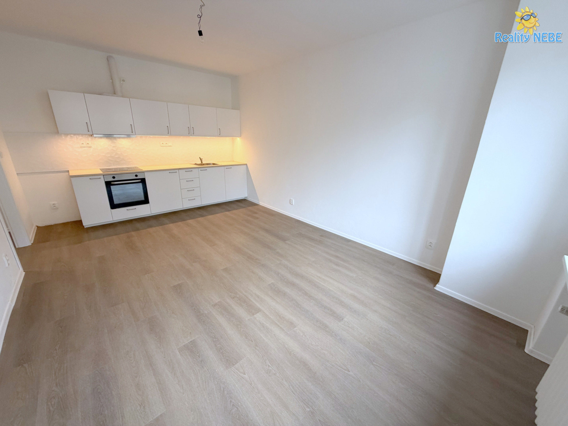 Pronájem bytu 2+kk 60m2 Baranova Vinohradská Praha Flora