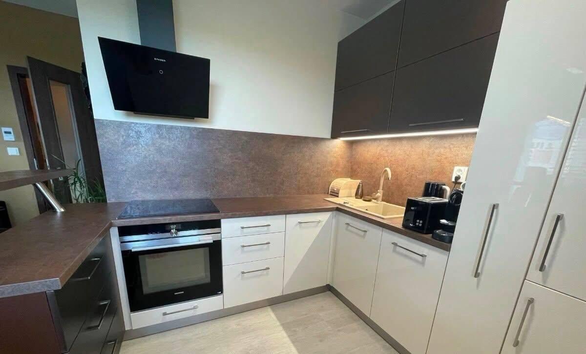 Pronájem bytu 2+kk, 53,7 m² + terasa 34 m², Praha 5 Sobín